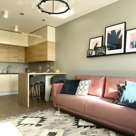 Апартаменты Luxury Pearl With Free Parking Прага